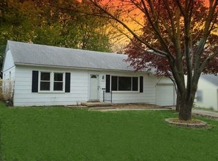 6434 Larsen Ln, Shawnee, KS 66203