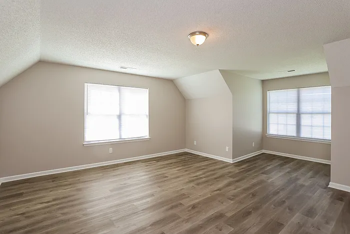 201 Piedmont Ct — Photo 15