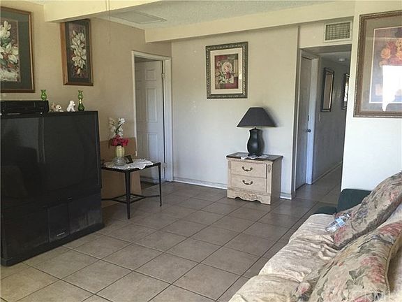 4th image of 240 E De Anza Cir