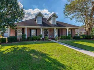 7425 Colonial Dr, Beaumont, TX 77707
