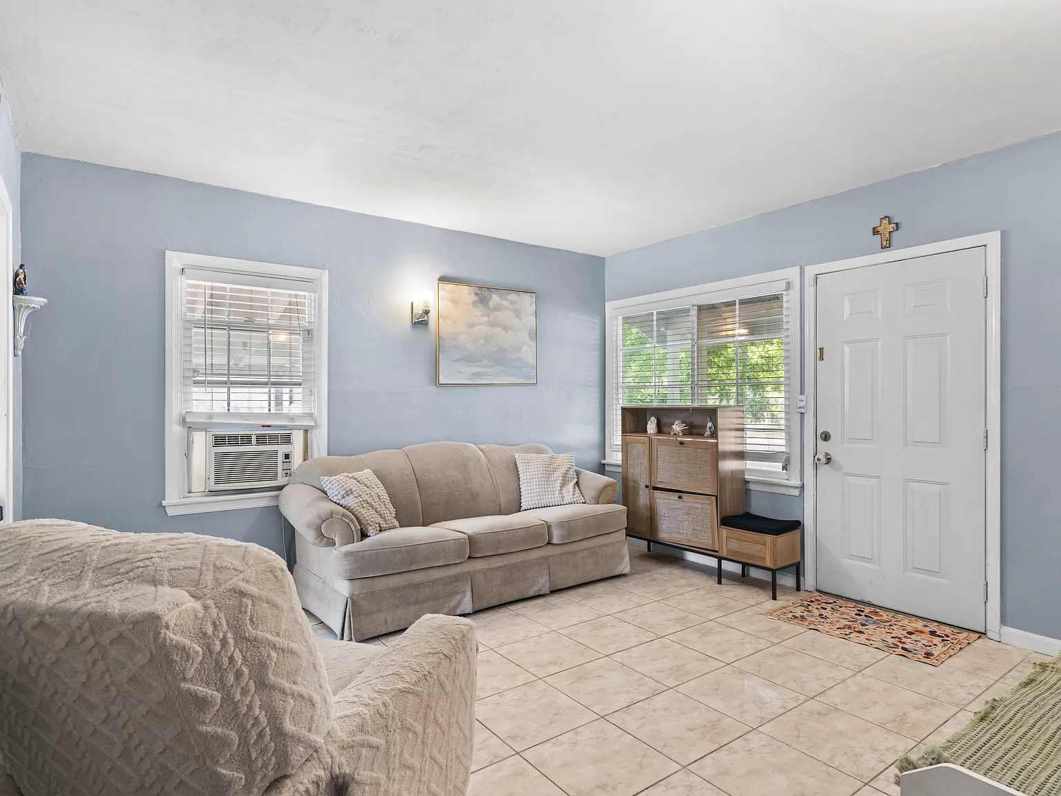 2 bed, 714 sqft, $2,000 — Photo 4