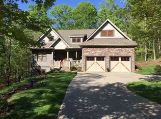 612 Scharlin Dr, Pickens, SC 29671