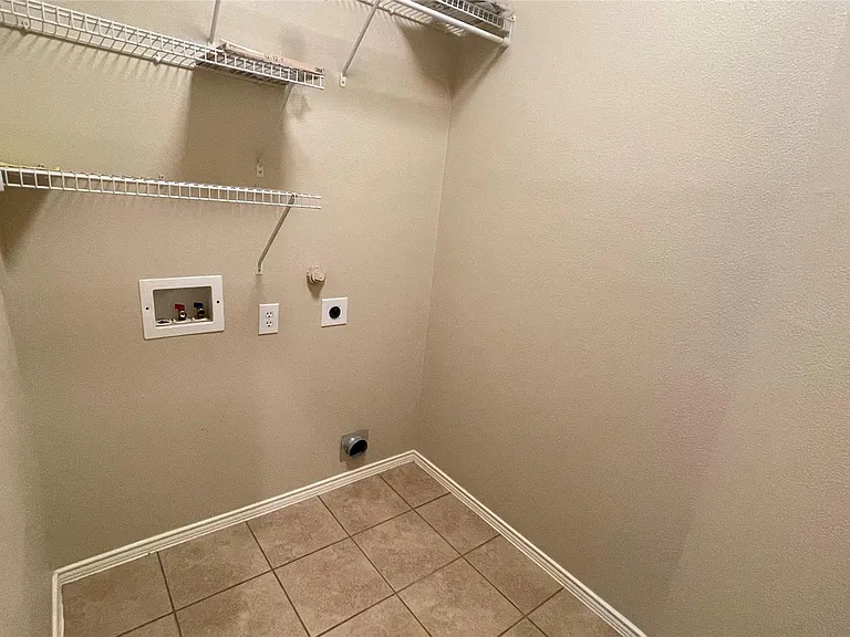 8131 Tierra Del Sol Rd — Photo 23