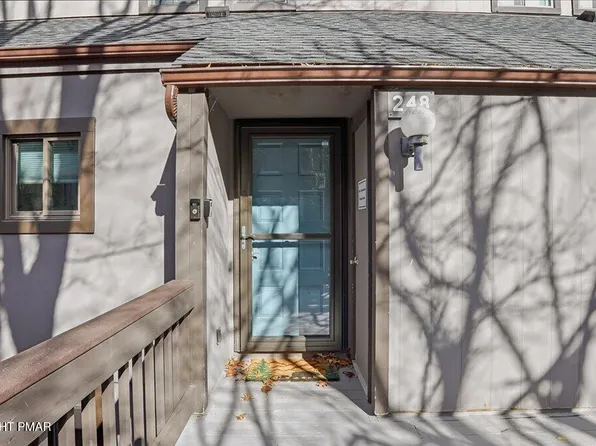 248 High Pass Way, Tannersville, PA 18372