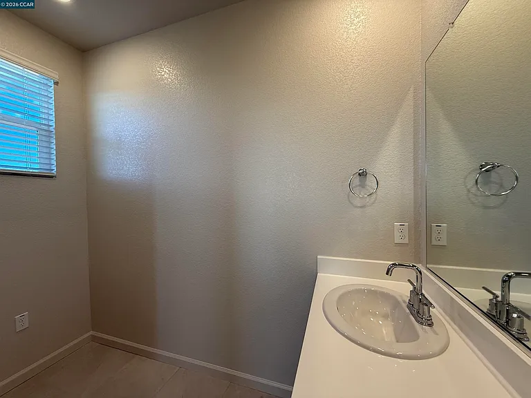 626 Shefford Dr — Photo 16