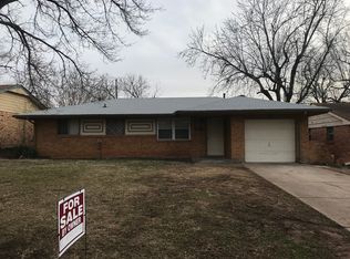 636 SW 1st St, Moore, OK 73160