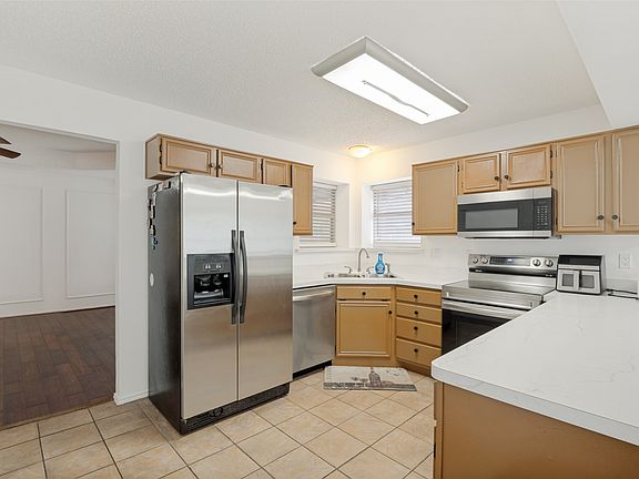 3rd image of 1719 Cliffcrest Dr