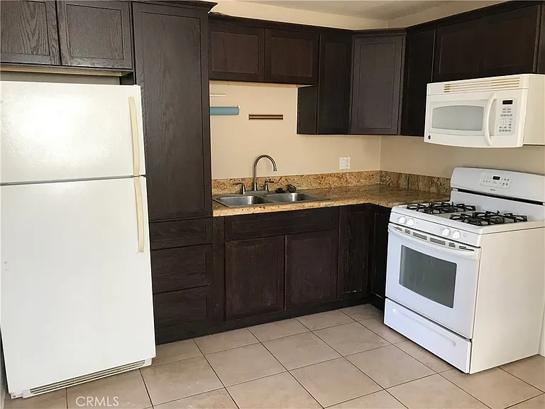 206 S Guadalupe Ave #C — Photo 3