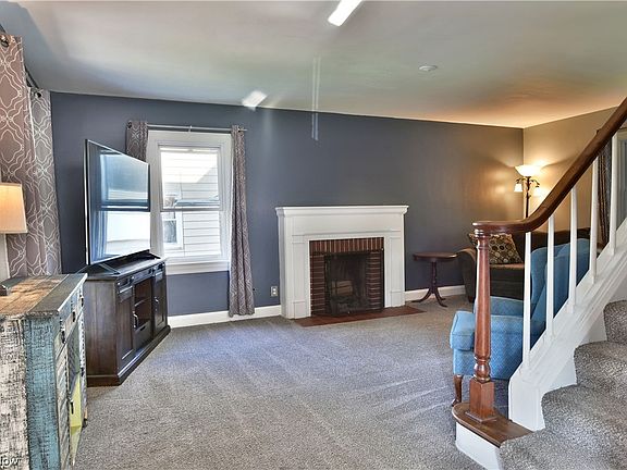 5th image of 31 Wildwood Dr