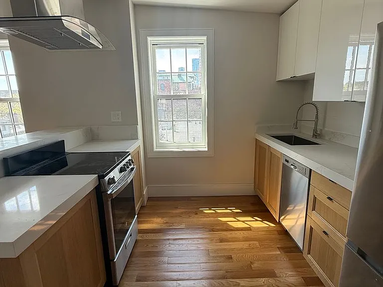 18D Winchester St #3D — Photo 10