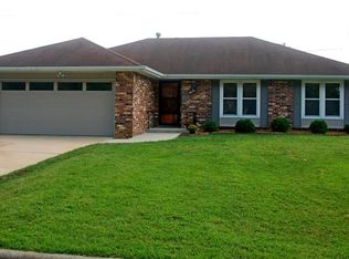 720 E Powell St, Springfield, MO 65807