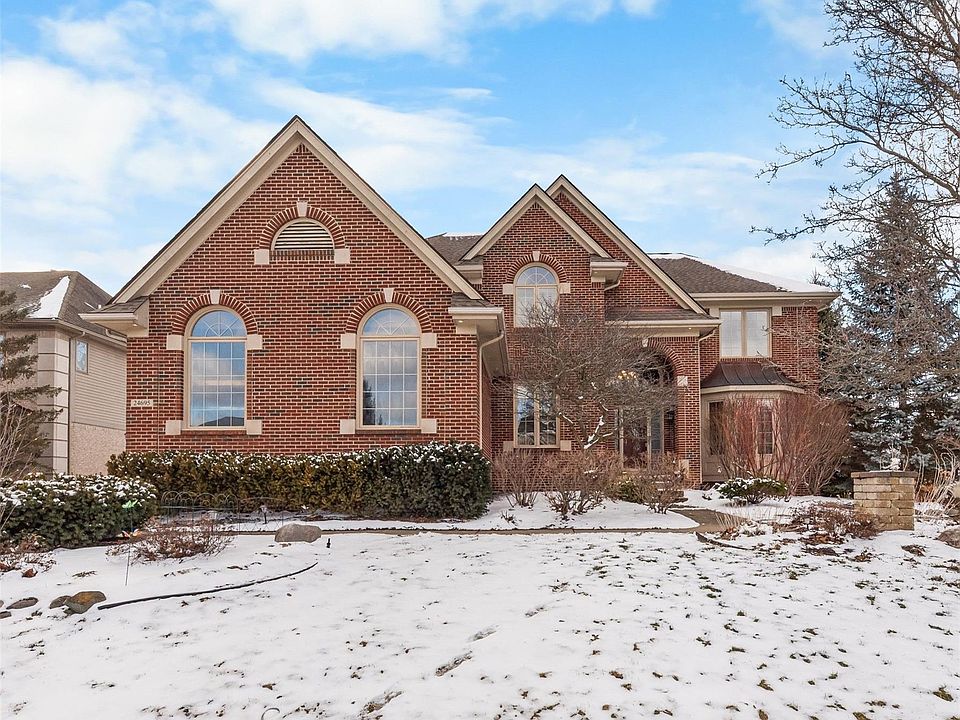 1st image of 24695 Wedgewood Dr