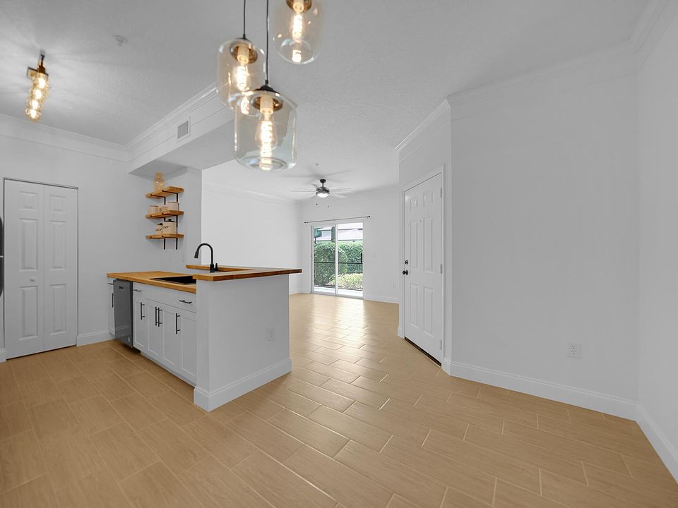 1st image of 11511 Villa Grand APT 514