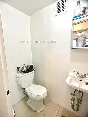 Rented by City Heights Realty | media 23