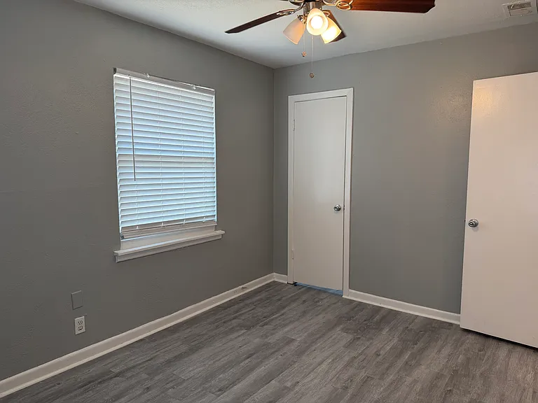 2507 Normont Cir — Photo 6