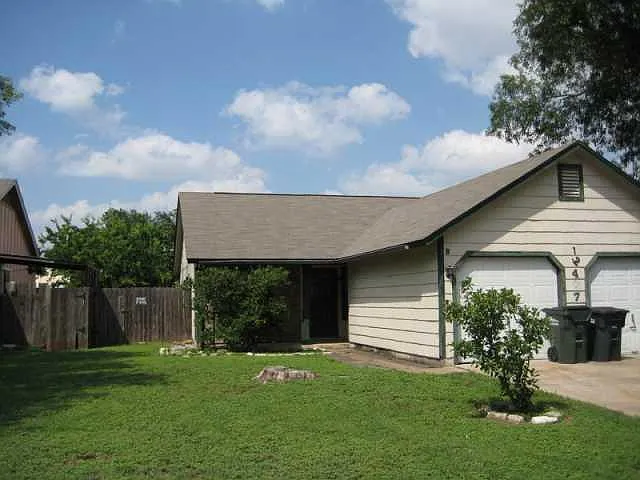 12407 Tree Line Dr #B