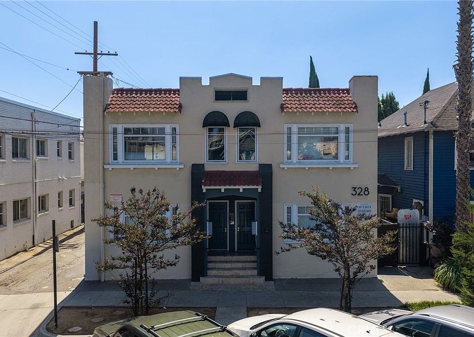 1st image of 328 W 8th St