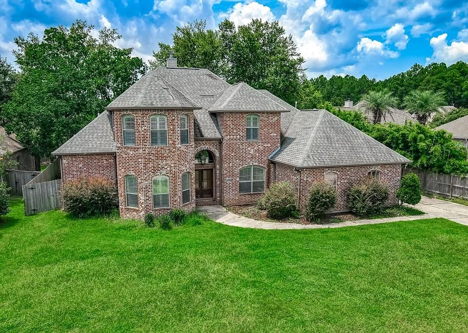 1st image of 373 Chateau Sonesta