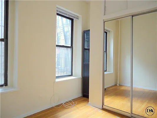 Rented by DSA Realty | media 18