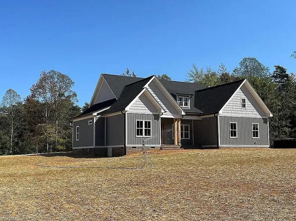 1386 Tellowee Rd, Eden, NC 27288