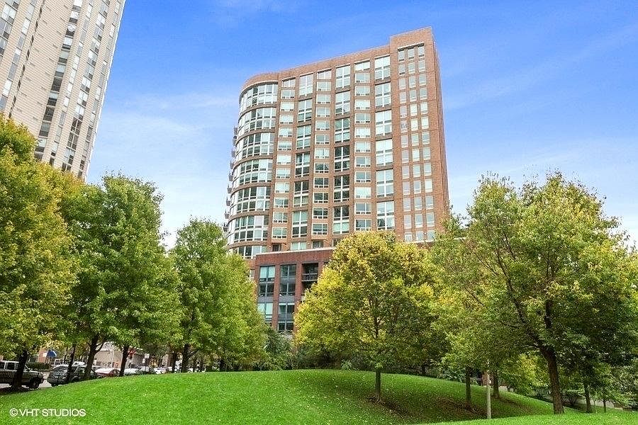 1st image of 600 N Kingsbury St APT 1002