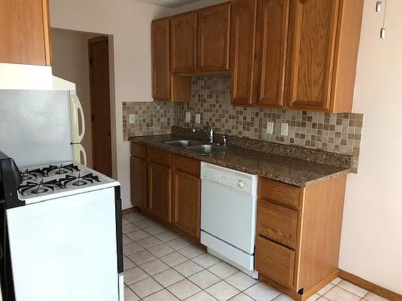 2nd image of 3312 Pillsbury Ave S APT 301