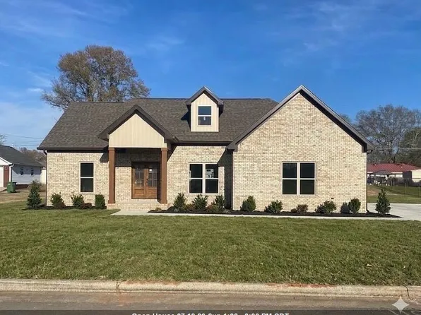 110 Fieldwood Dr, Tuscumbia, AL 35674