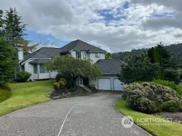 12830 SE 84th Street, Newcastle, WA 98056