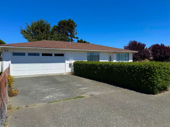 1125 A St, Crescent City, CA 95531