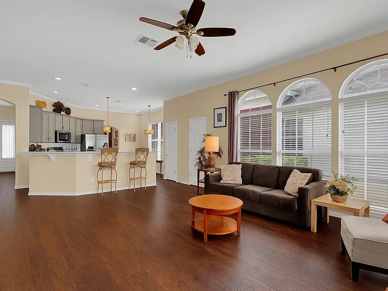 604 Nadina Pl — Photo 11