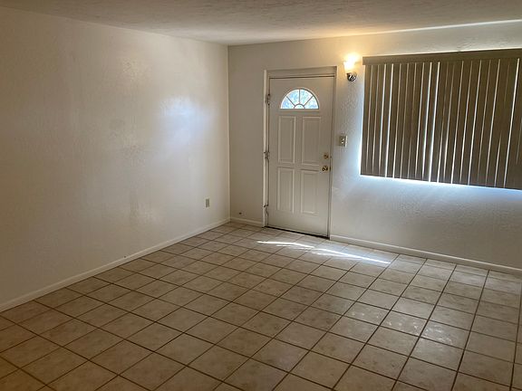 5th image of 1713 E Arrowhead Ave APT A