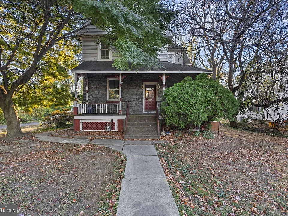 216 Collingdale Ave #3