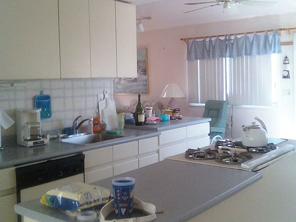 kitchen into familyroom