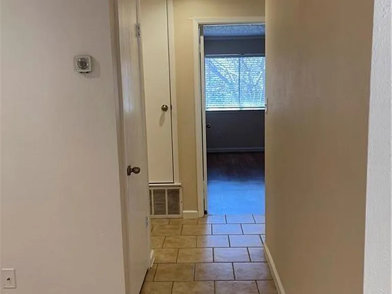 10302 Little Pebble Dr #B — Photo 7