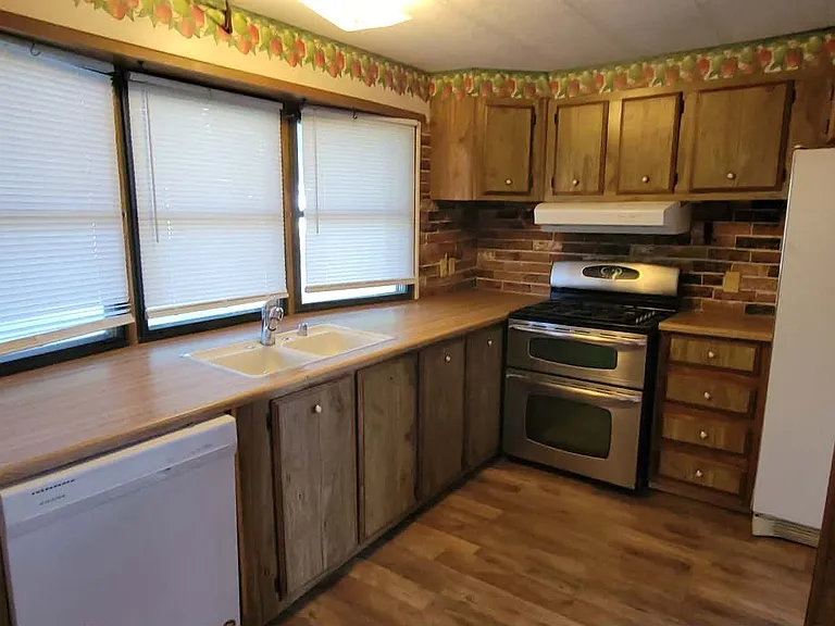 20303 Dove Rd — Photo 11