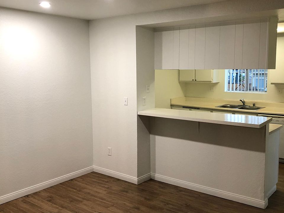 1st image of 1313 Spurgeon St #G