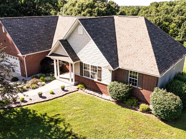 1902 Oakridge Dr, Harrison, AR 72601