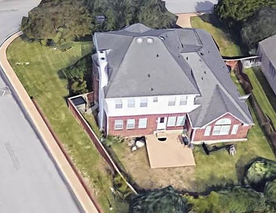 4th image of this home