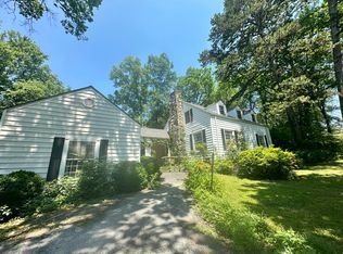 1202 Cinderella Rd, Lookout Mountain, GA 30750