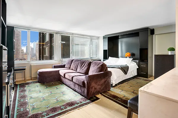 Rented by Compass | media 12