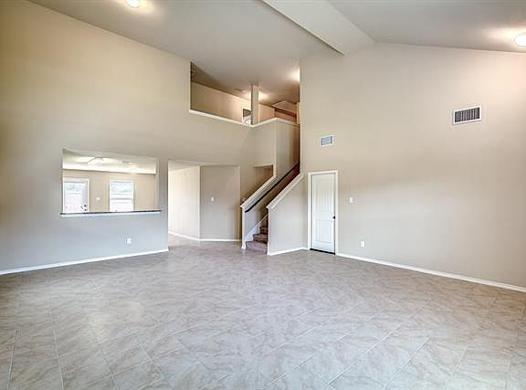 5th image of 1913 Berrywood Dr