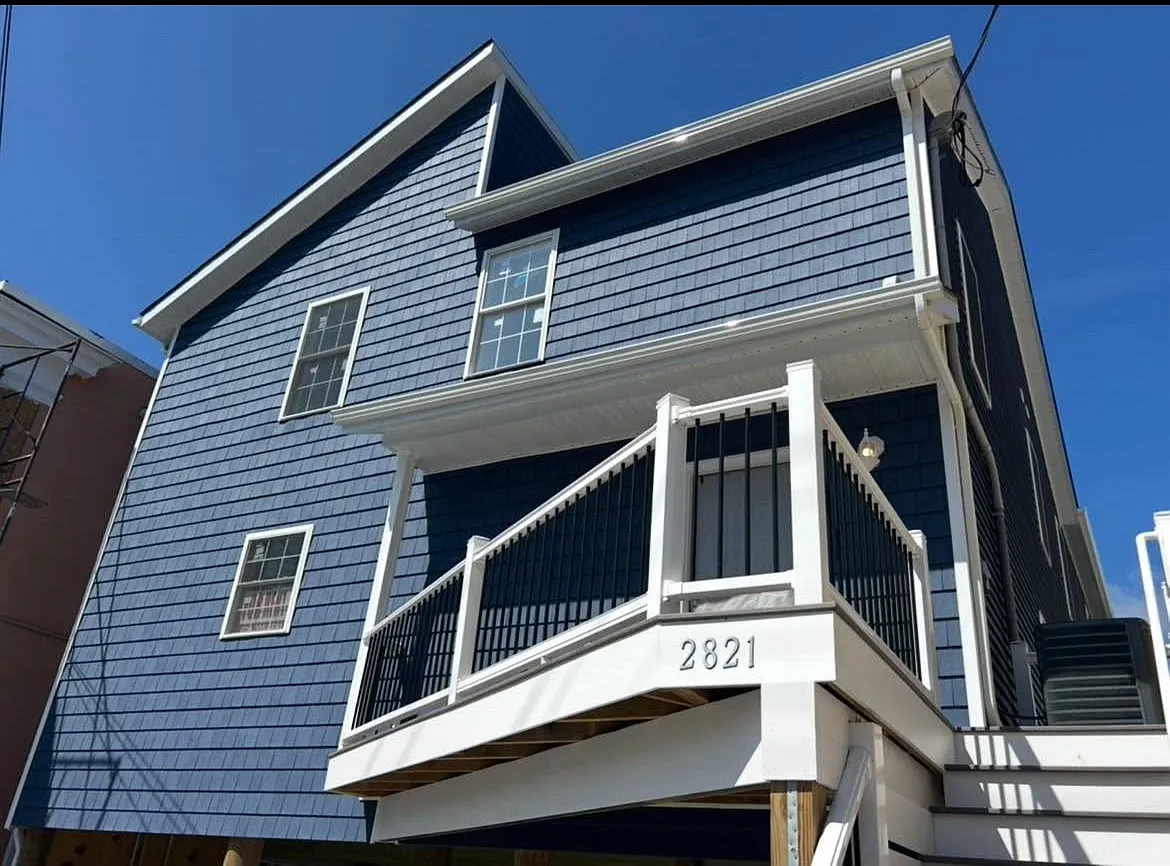 2821 Arctic Ave — Photo 1