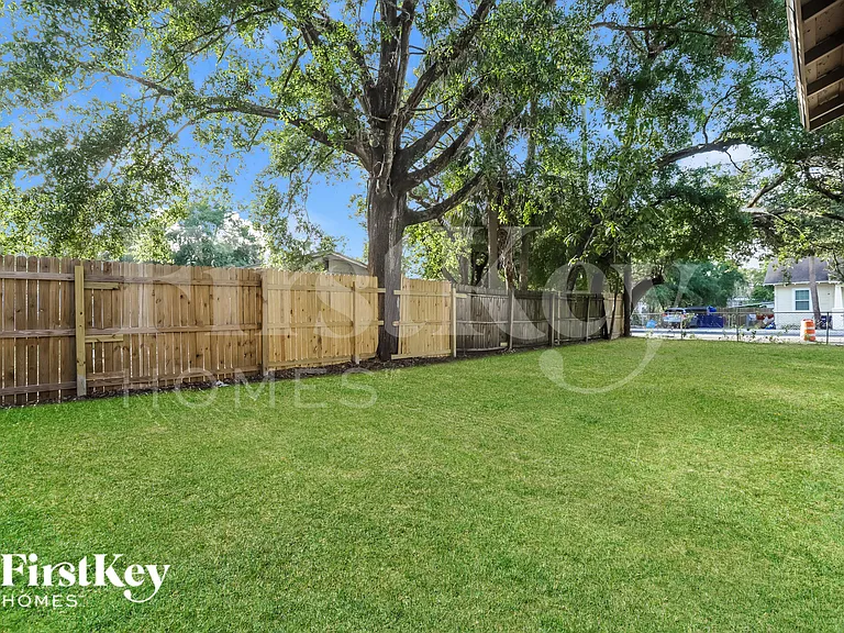 2916 N Jefferson St — Photo 18