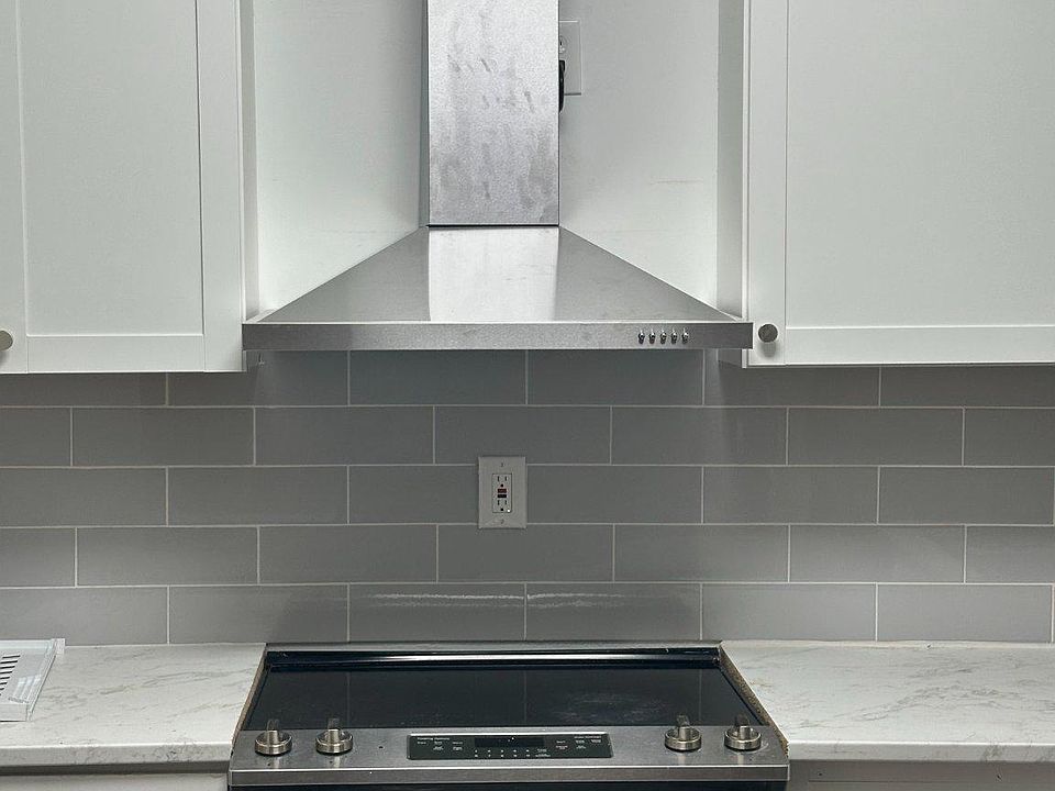 1st image of 447 Lamont St NW