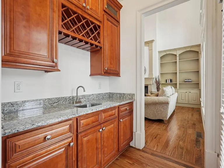 343 Summer Garden Dr — Photo 33