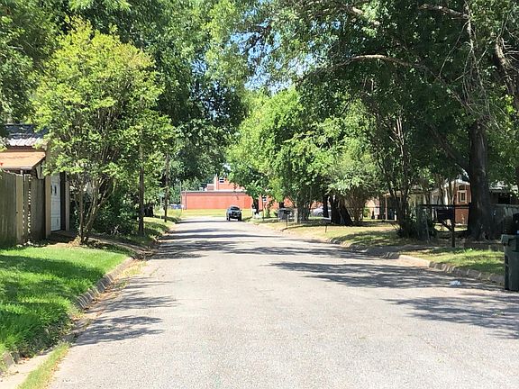 5th image of 2932 Lynne Ave