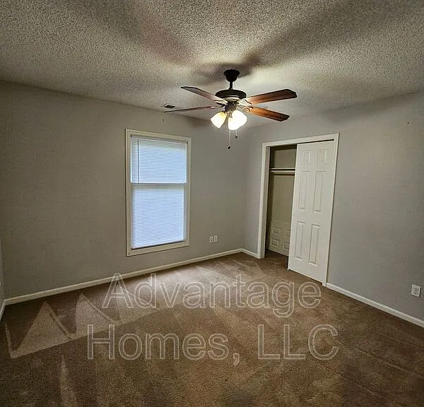 14117 Parkhill Ln — Photo 25