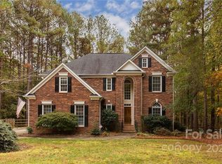 4418 Overlook Cove Rd, Charlotte, NC 28216