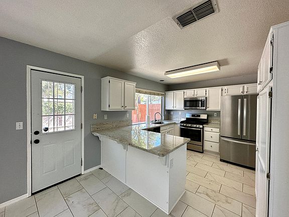 5th image of 8751 White Cedar Ln