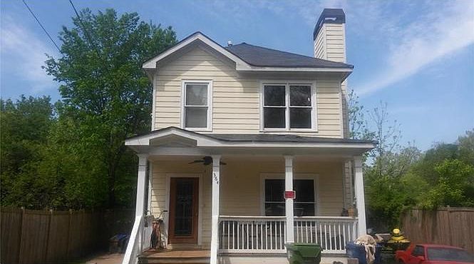 2 Sty home built in 2007 with 3 Bdr/2.5 Baths. Hardwood floo